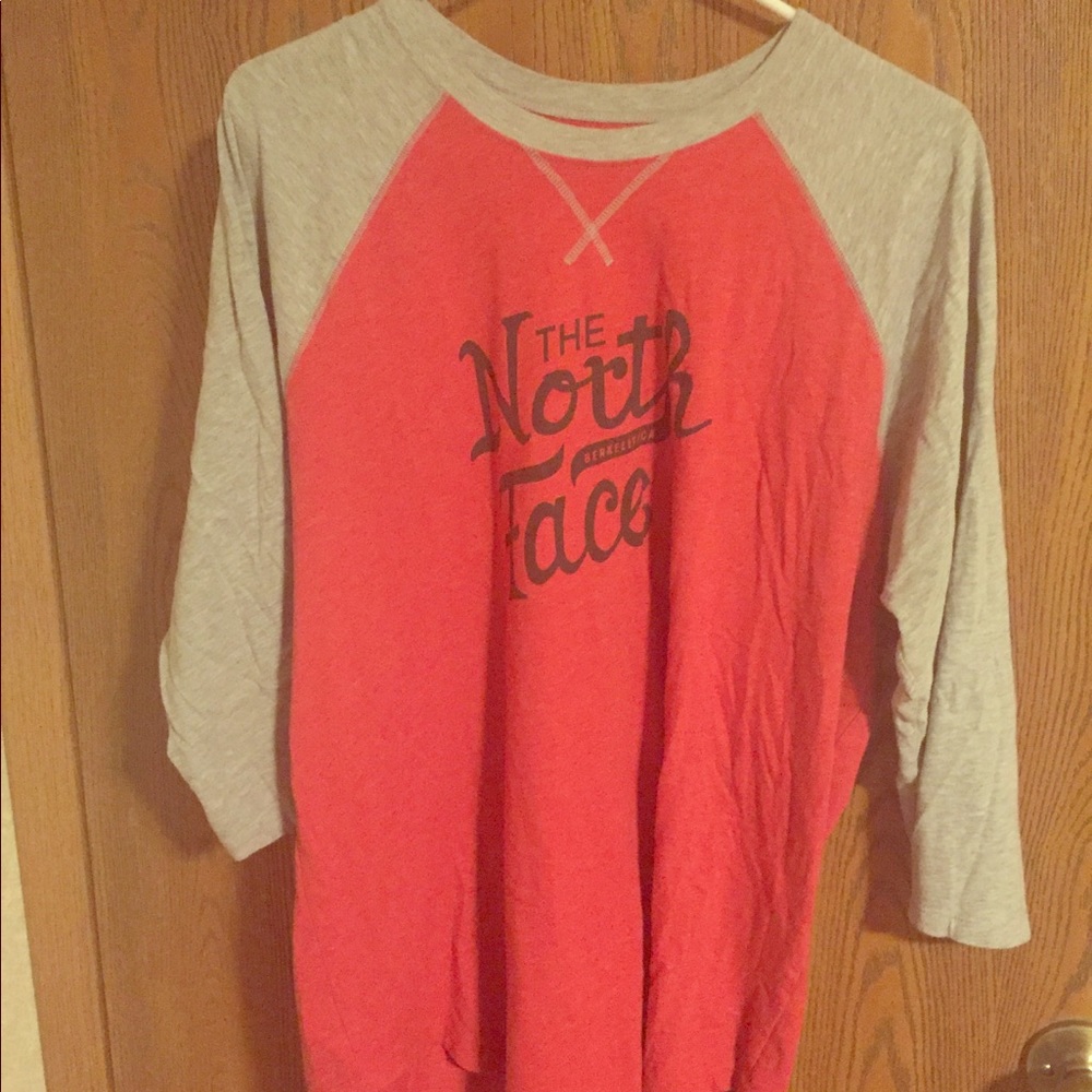 Men’s North Face Baseball Henley